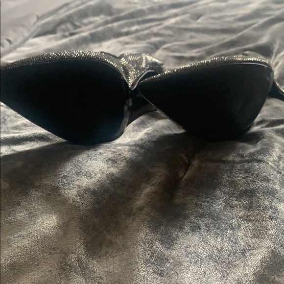 Selling because these are tooo small - Picture 2 of 3